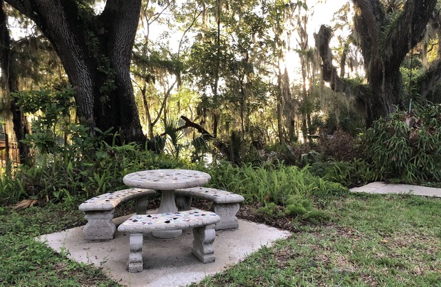 Beautiful, Historic Waterfront Home on The St Johns River, Deland, Fl.