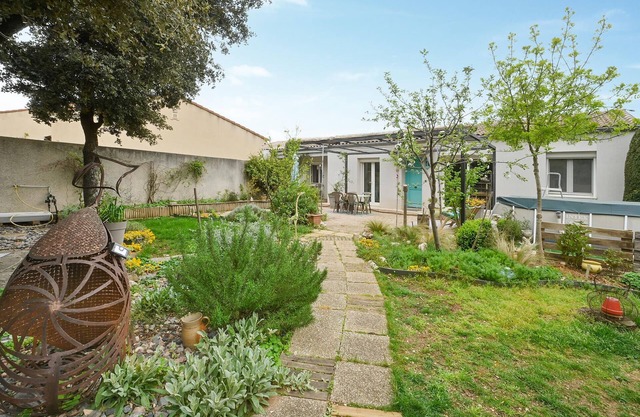 Beautiful home in Serignan-du-comtat