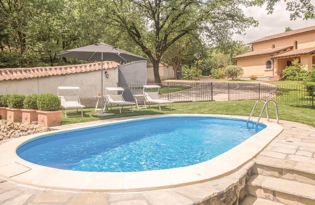 Beautiful home in Fabrica di Roma (VT)
