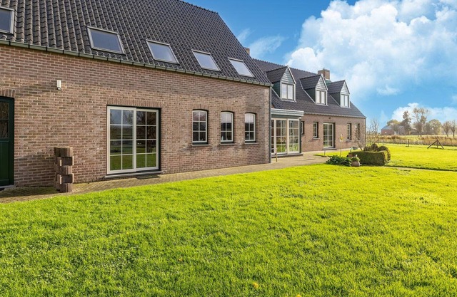 Beautiful holiday home in Sint Kruis with garden