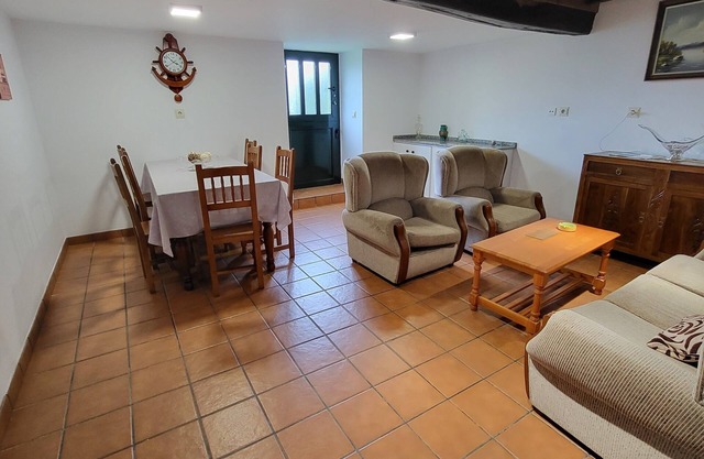 Beautiful holiday home in Céltigos with a private garden.