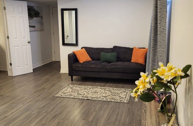 Beautiful home in a perfect location between Ottawa and Montreal