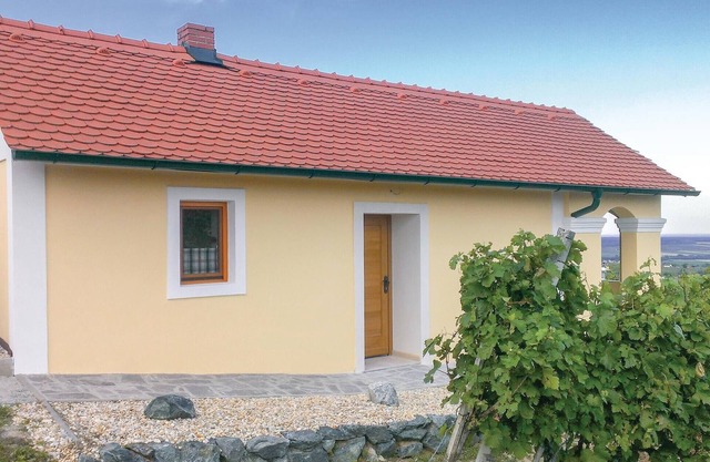 Beautiful home in Deutsch-Schützen