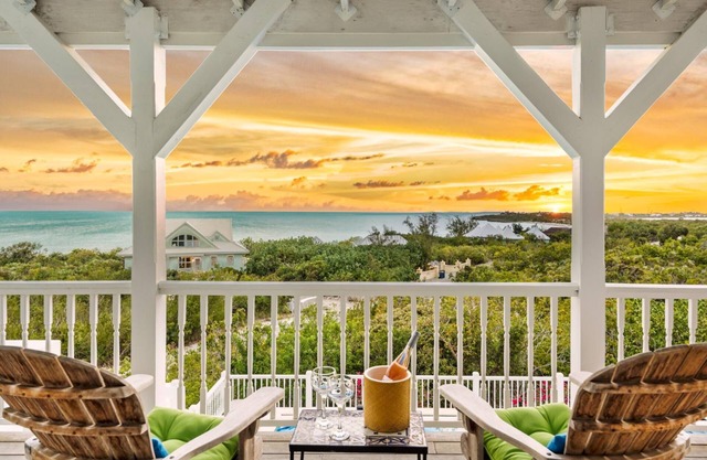 Beautiful Home by Taylor Bay Beach