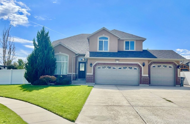 Beautiful home, completely update, 6 bedrooms, 3.5 bathrooms and much more…