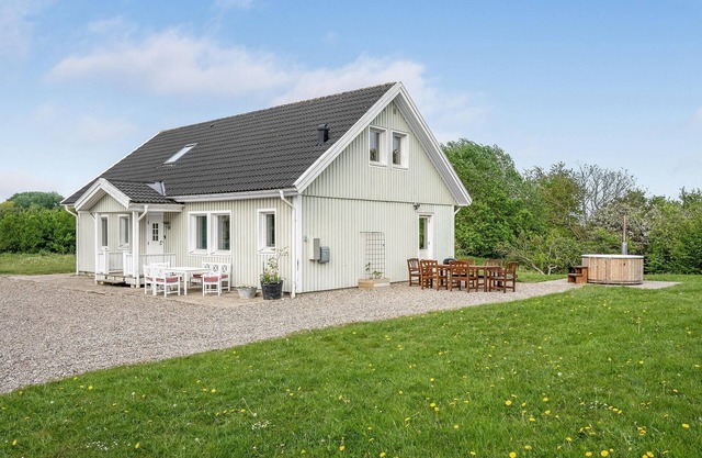 Beautiful home in Sønder Stenderup