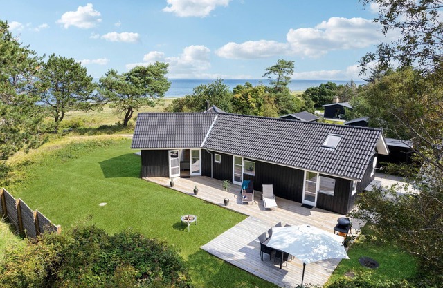 Beautiful home in Sjællands Odde