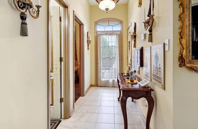 Beautiful home in Algiers, 12 minute ride to downtown New Orleans. nn
