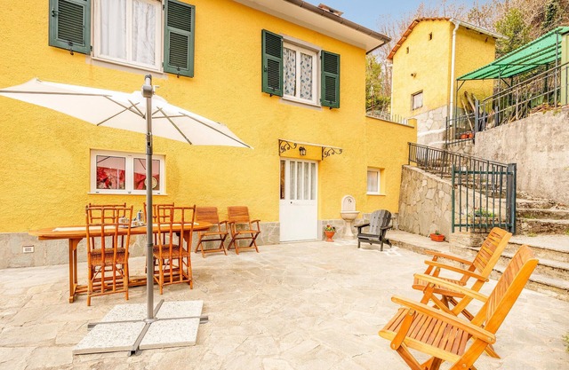 Beautiful home in Borzonasca with WiFi