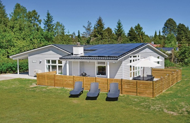 Beautiful home in Ebeltoft with kitchen