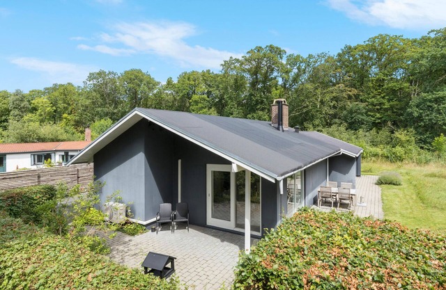 Beautiful home in Ebeltoft with WiFi
