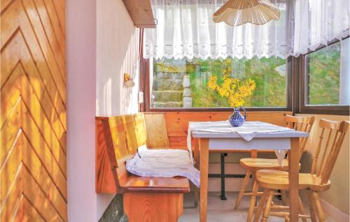 Beautiful Home In Ehrenberg With Wifi
