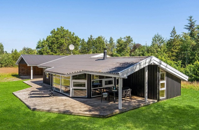 Beautiful home in Jerup with kitchen