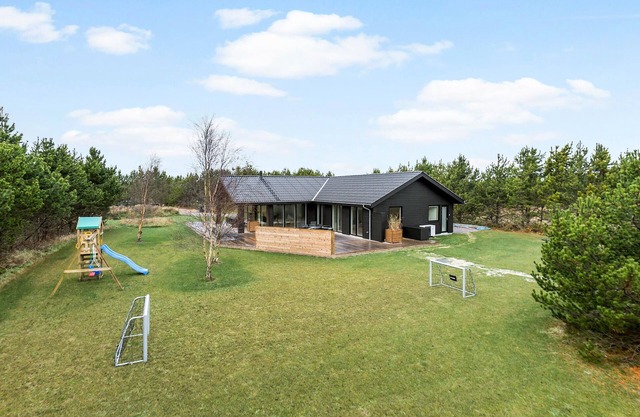 Beautiful home in Jerup with WiFi