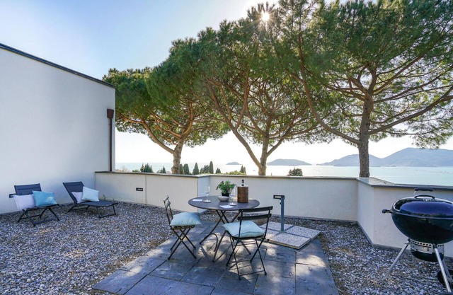 Beautiful home in Lerici with WiFi