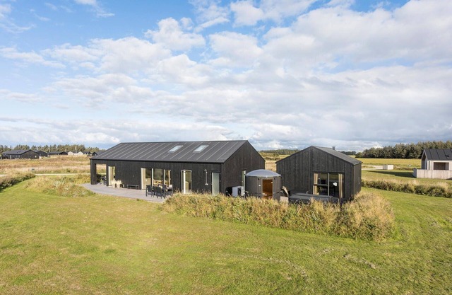 Beautiful home in Løkken with sauna