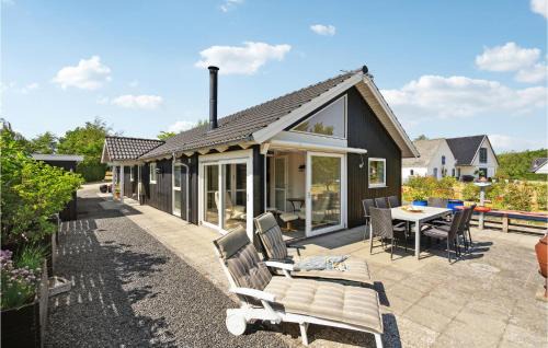 Beautiful Home In Millinge With Wifi