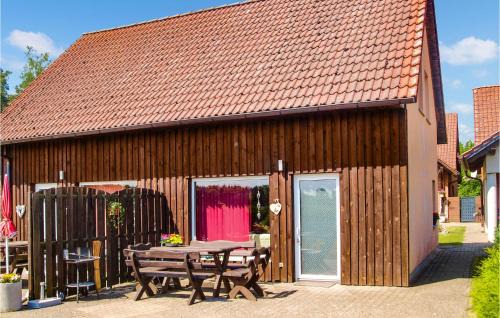 Beautiful Home In Mirow Ot Qualzow