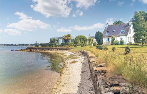 Beautiful Home In Pont Labbé With Wifi
