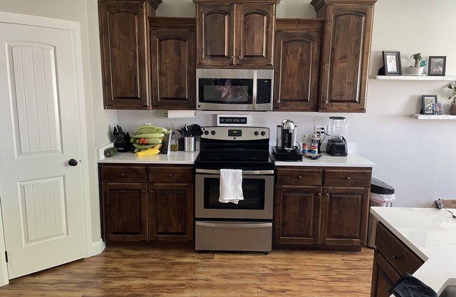 Beautiful home in quiet neighborhood 15 min from most anything