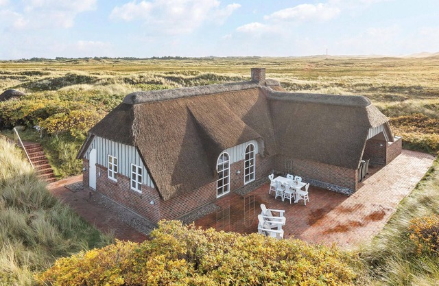 Beautiful home in Ringkøbing with WiFi
