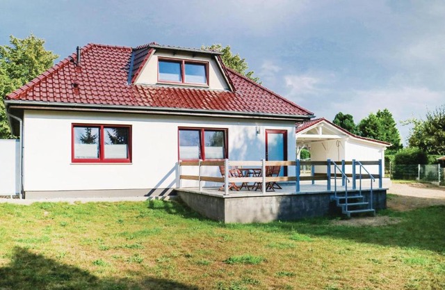 Beautiful Home In Rukieten With Wifi
