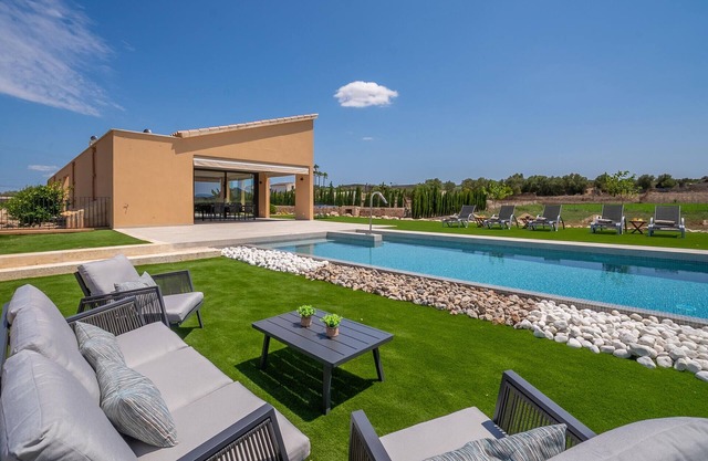 Beautiful home in Sineu with private swimming pool, can be inside or outside