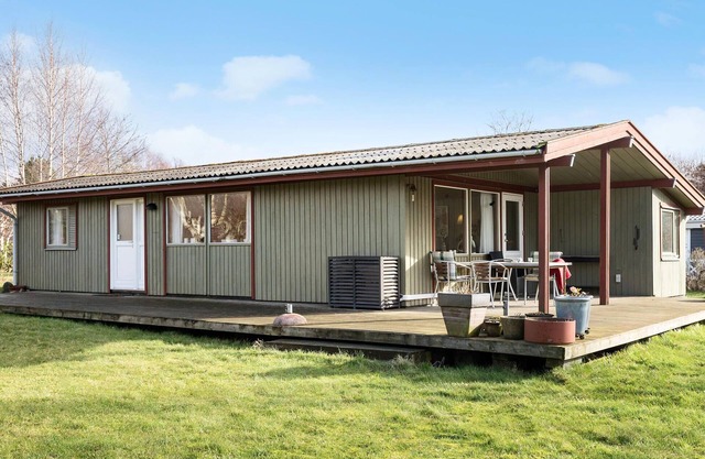 Beautiful home in Stege with kitchen