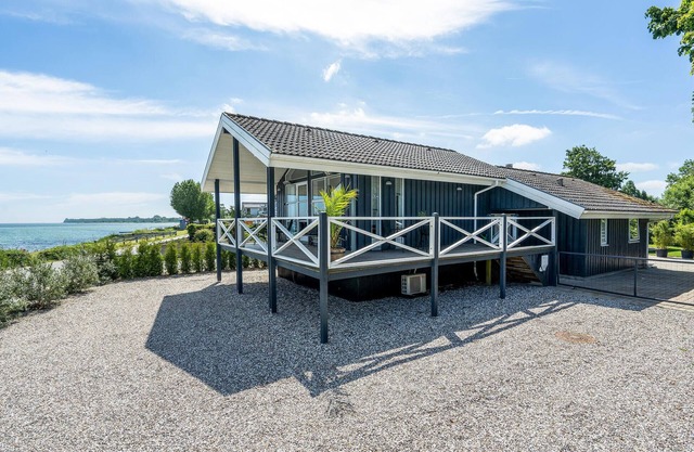 Beautiful home in Strøby with WiFi