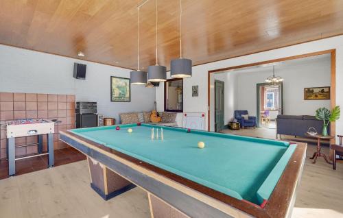 Beautiful Home In Tranekær With Kitchen