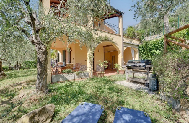 Beautiful home in Diano Calderina