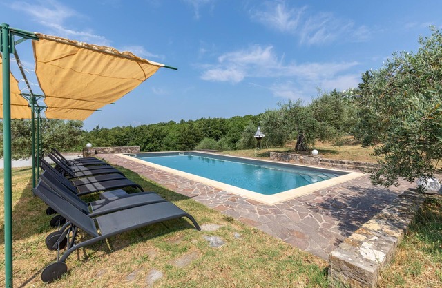 Beautiful home in Montegabbione TR