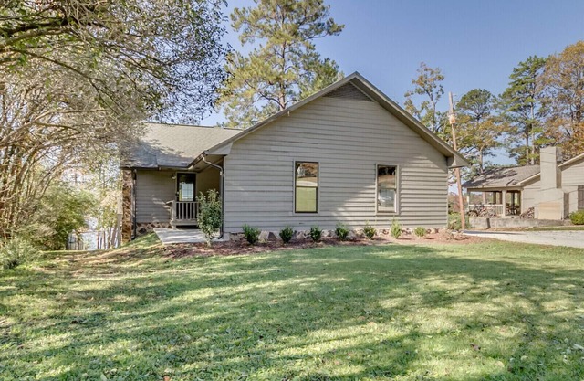 Beautiful Home on Lake Tuscaloosa