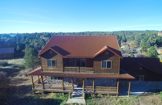 Beautiful home with lots of room. Large deck and amazing hot tub.