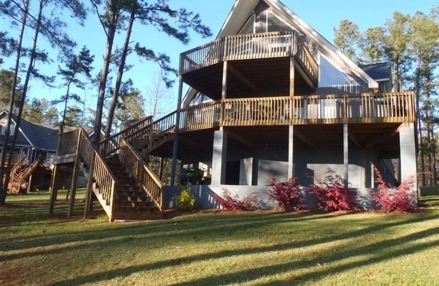 Beautiful home with scenic views of Lake Gaston
