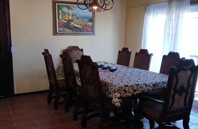BEAUTIFUL HOUSE 5 MINUTES FROM DOWNTOWN AND 15 MINUTES FROM VALLE DE GUADALUPE