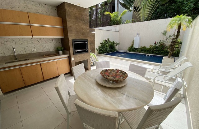 Beautiful house 4 suites in Juquehy in cond. closed.