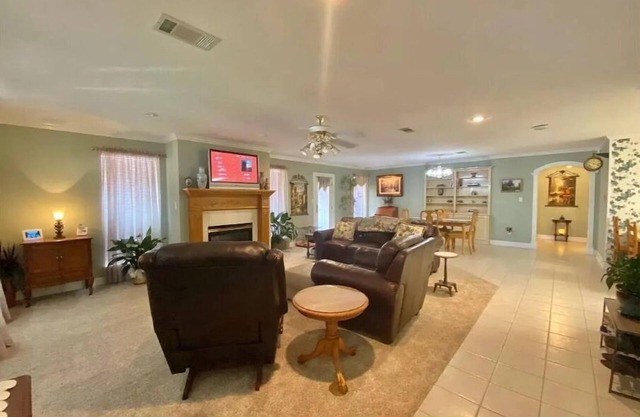 Beautiful house in esteemed cul-de-sac