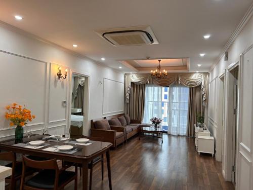 Beautiful House in Goldmark City 3 Rooms