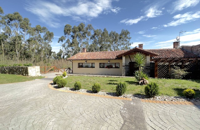 Beautiful house near the beaches in LAMADRID