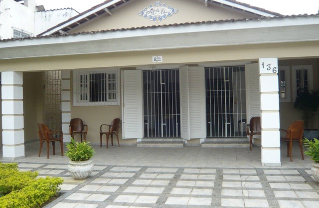 Beautiful house with 4 bedrooms (Air Conditioning) 100 mts from the beach