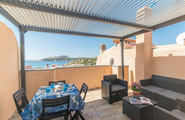 Beautiful apartment for 4 guests with TV, terrace, panoramic view and parking