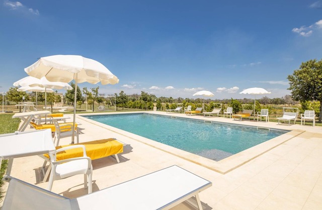 Beautiful Italian Villa With Pool and Garden