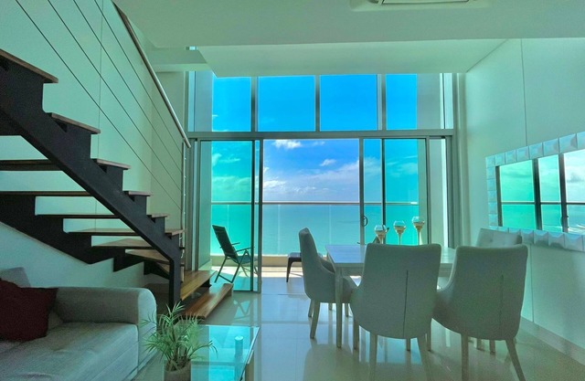 Beautiful Loft With Incredible View