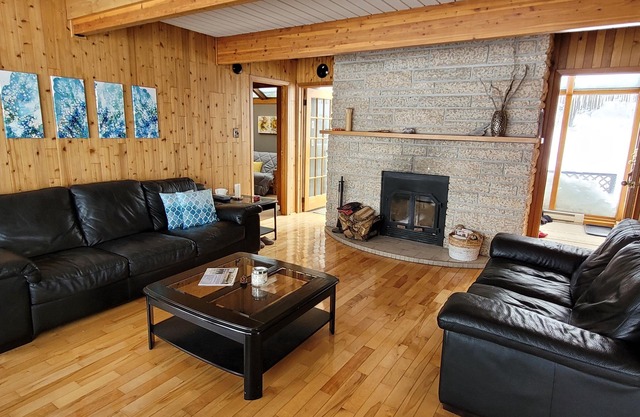 Beautiful Lake House for Rent