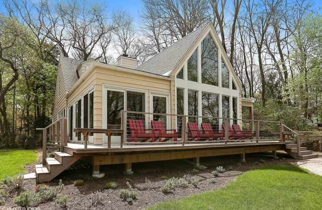 Beautiful Lake Michigan Beach House Near Beach only 1 hr 15 mins from Chicago