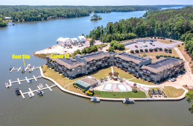 Beautiful Lake Views