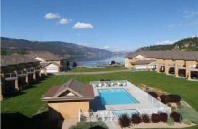 BEAUTIFUL LAKEFRONT, GROUNDFLOOR CONDO AVAILABLE, IDEAL UBCO RENTAL