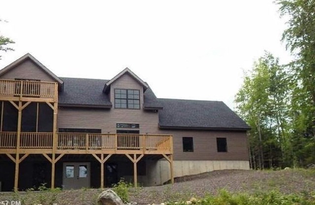 Beautiful Lakefront Home on Ebeemee Lake 1 hr from Bangor and Baxter State Park.