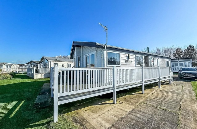 Beautiful lodge with decking in Hunstanton at Manor Park ref 23195K